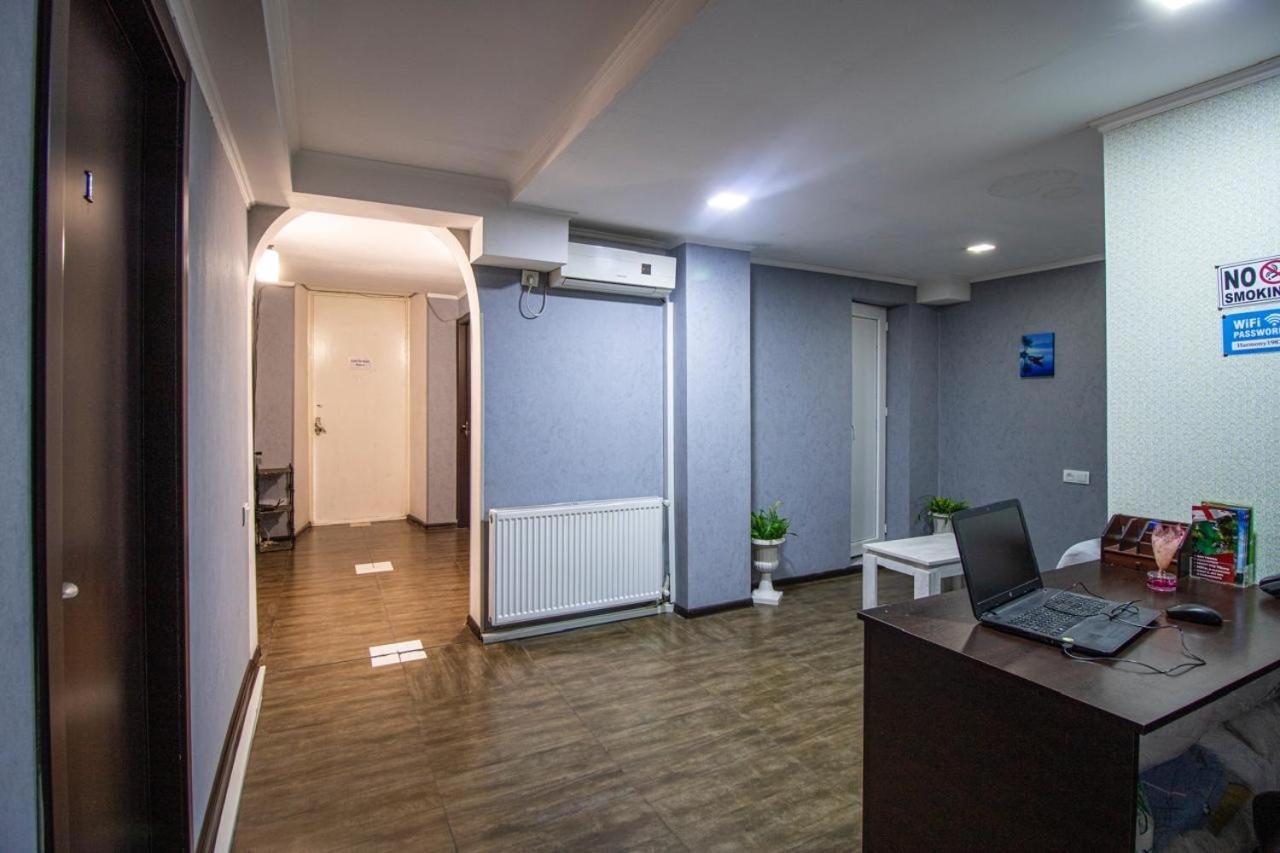 Hotelharmony Tbilisi Buitenkant foto